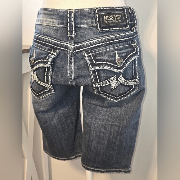 Miss Me Bermuda Denim Shorts Women's Size 29 - Picture 2 of 11